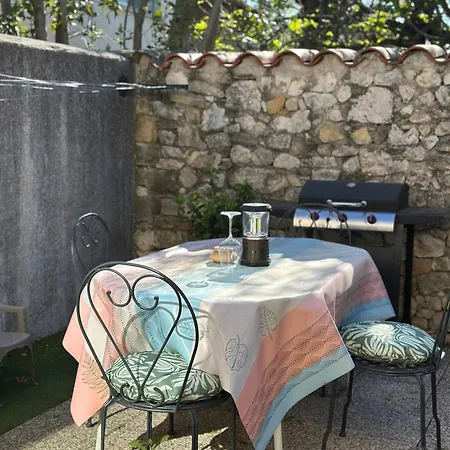 La Maison Des Vignes * Garrigues-et-Sainte-Eulalie